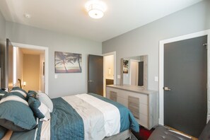 4 bedrooms, desk, iron/ironing board, free WiFi
