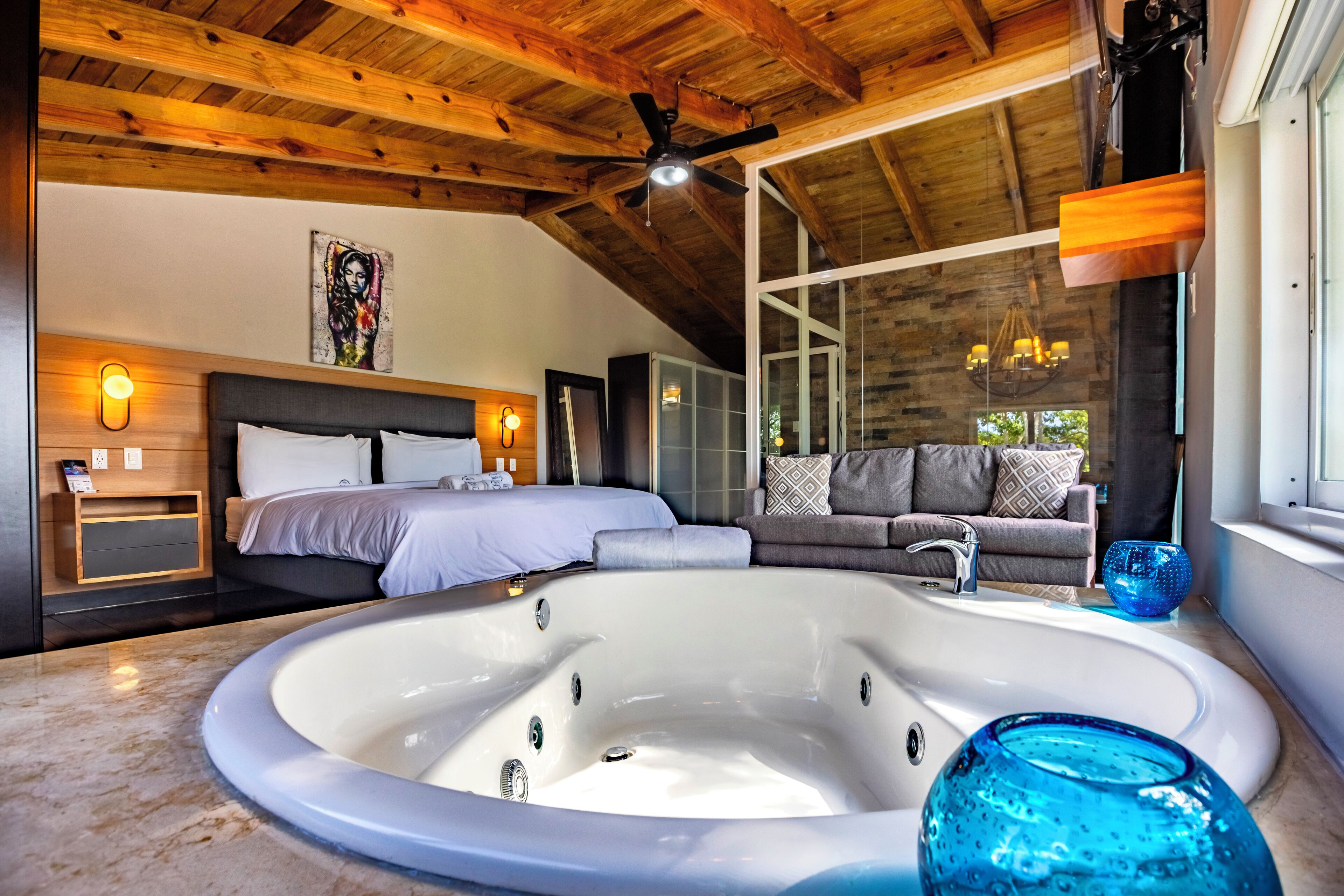 9 bedrooms, iron/ironing board, WiFi, bed sheets