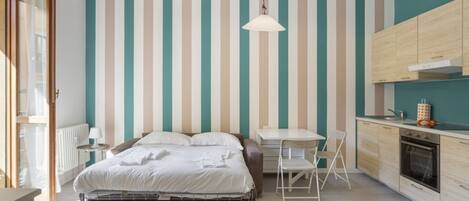 Bügeleisen/Bügelbrett, kostenloses WLAN, Bettwäsche