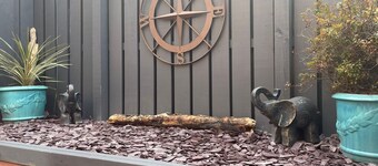 The Glynn, Portrush. Deluxe holiday home, 8 beds 12 guests 5 bedrooms. 