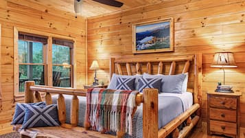 5 soveværelser, skrivebord, strygejern/strygebræt, weekendseng