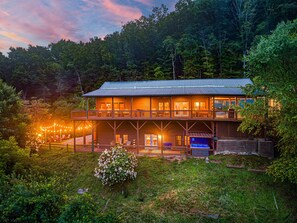 Exterior - Mtn View Cabin | Relax with Hot Tub & Coffee (Whittier)