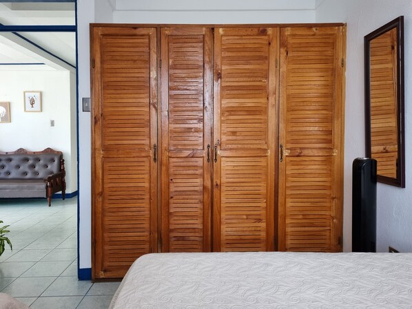 2 chambres, fer et planche à repasser, Wi-Fi gratuit