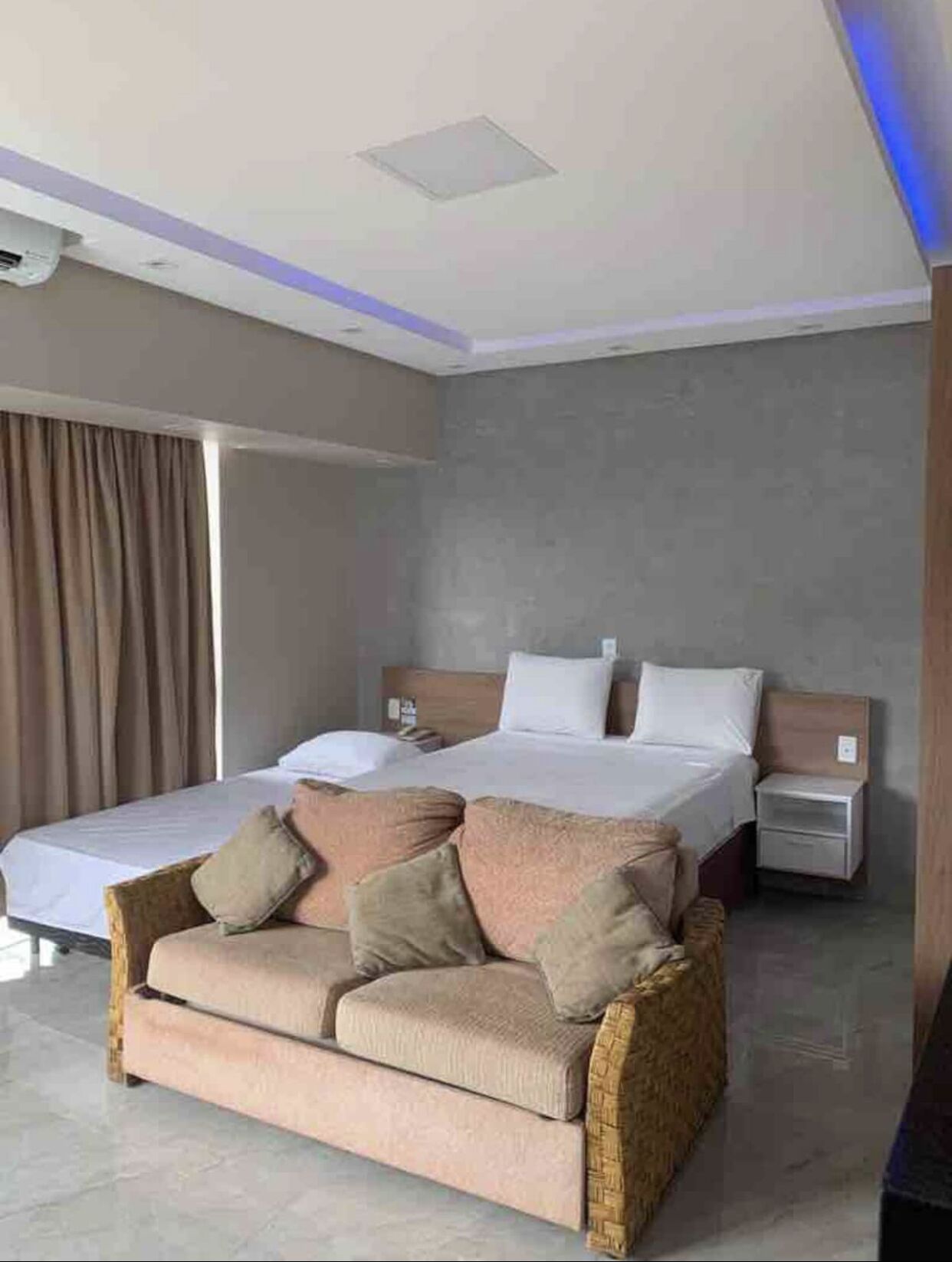 Flat at the Tropical Executive Hotel