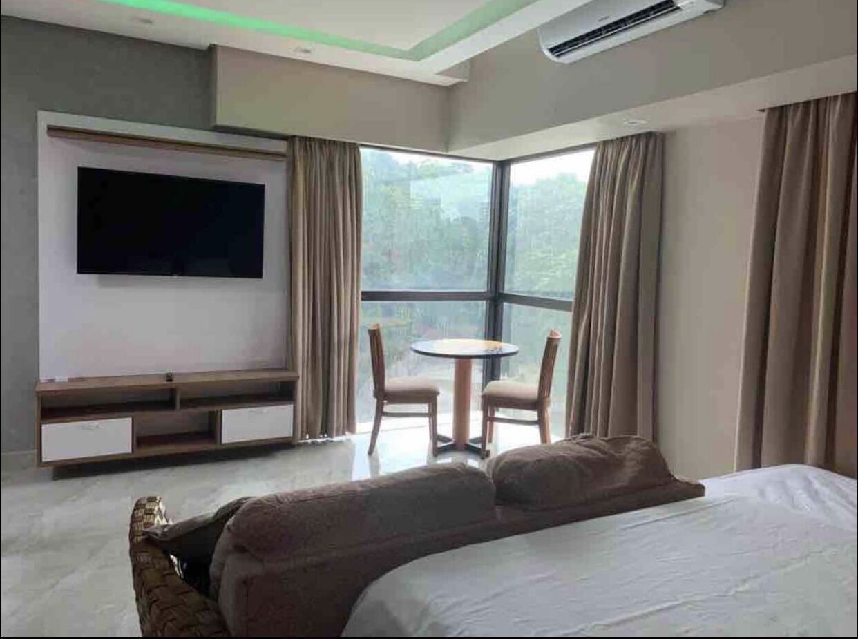 Flat at the Tropical Executive Hotel