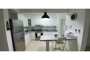 Fridge, microwave, oven, coffee/tea maker