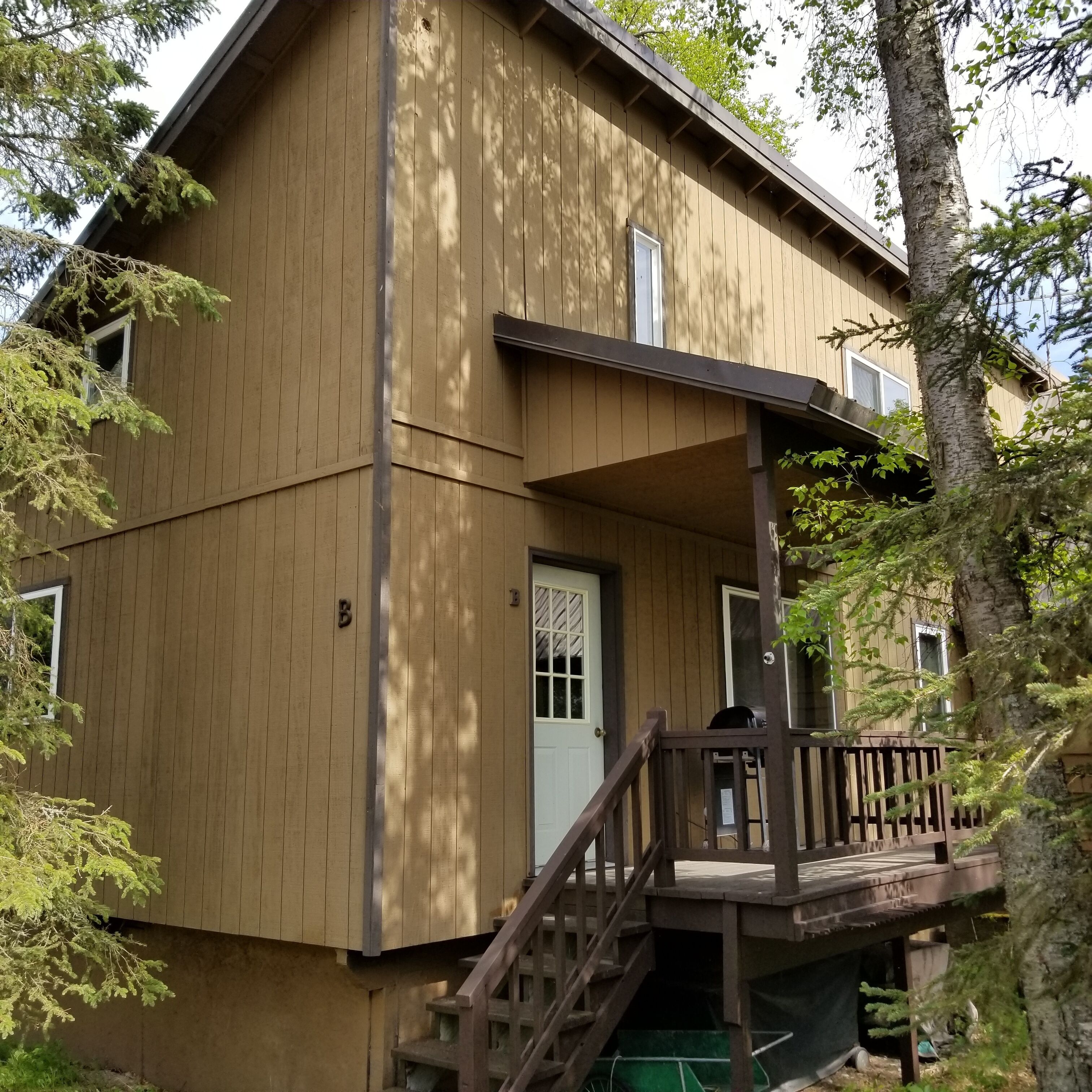 Krog's Kamp on the Kenai River