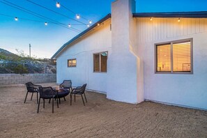 تناول الطعام بالخارج