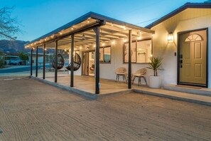 Exterior - ✧VIEWS✧ 6min to Joshua Tree walk to bars + firepit  (Twentynine Palms)