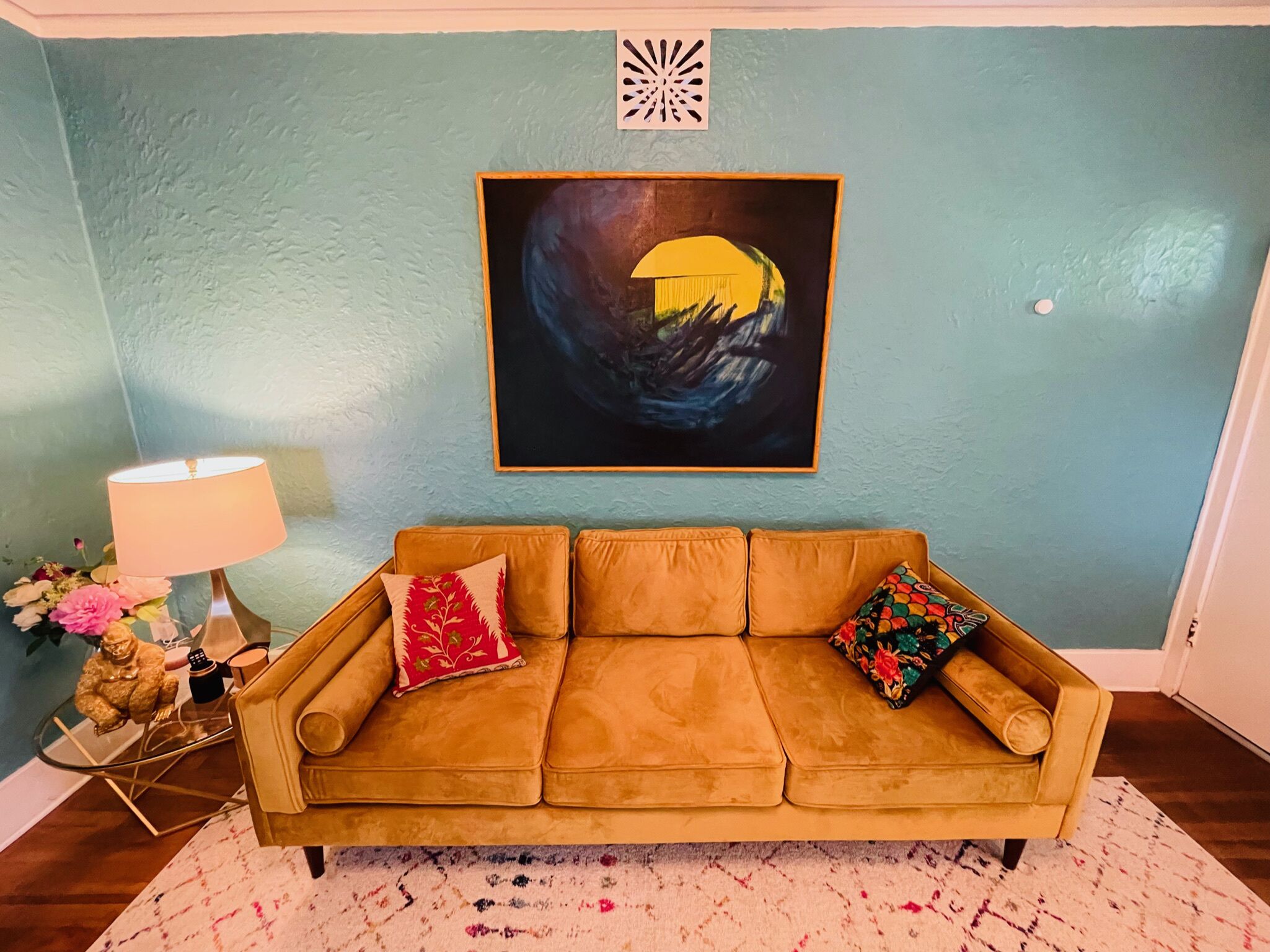 The Sunday Morning Bungalow- Near Downtown & Beach! 