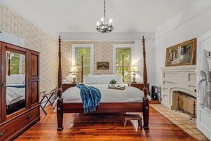 Decoración personalizada, muebles diferentes y escritorio 