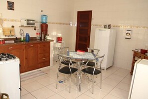 Kühlschrank, Ofen, Herdplatte, Geschirrspüler