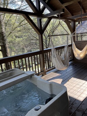 Terrace/patio - Rustic Cabin on the rapids of Toccoa River  (Blue Ridge)