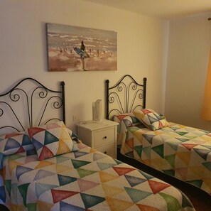 2 Schlafzimmer, Bügeleisen/Bügelbrett, kostenloses WLAN, Bettwäsche