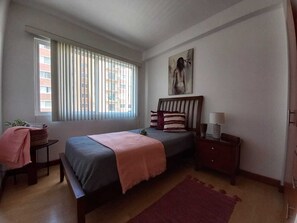 3 bedrooms, WiFi - Cozy, charming and safe condo w view of Escazu mountains (San Rafael)