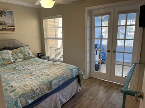 2 bedrooms, desk, iron/ironing board, free WiFi - Two Bedroom ground floor condo on the intercoastal across from the beach (Indian Shores)