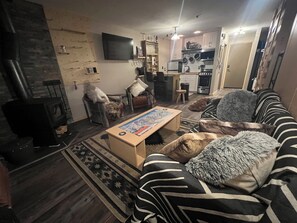 Smart TV y chimenea