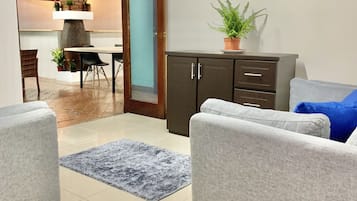 Basic House | Living area