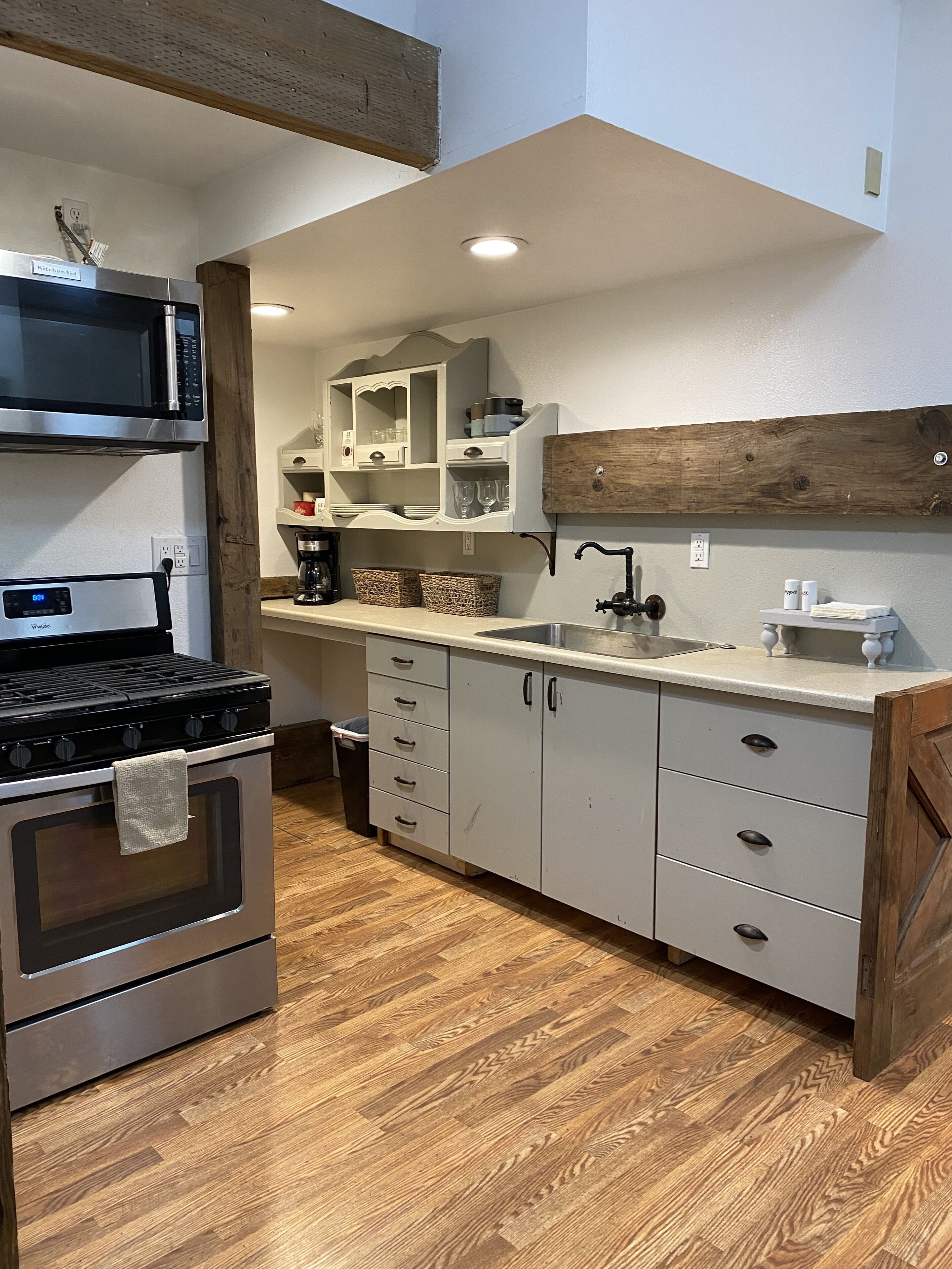 Campbell Creek Spacious Retreat