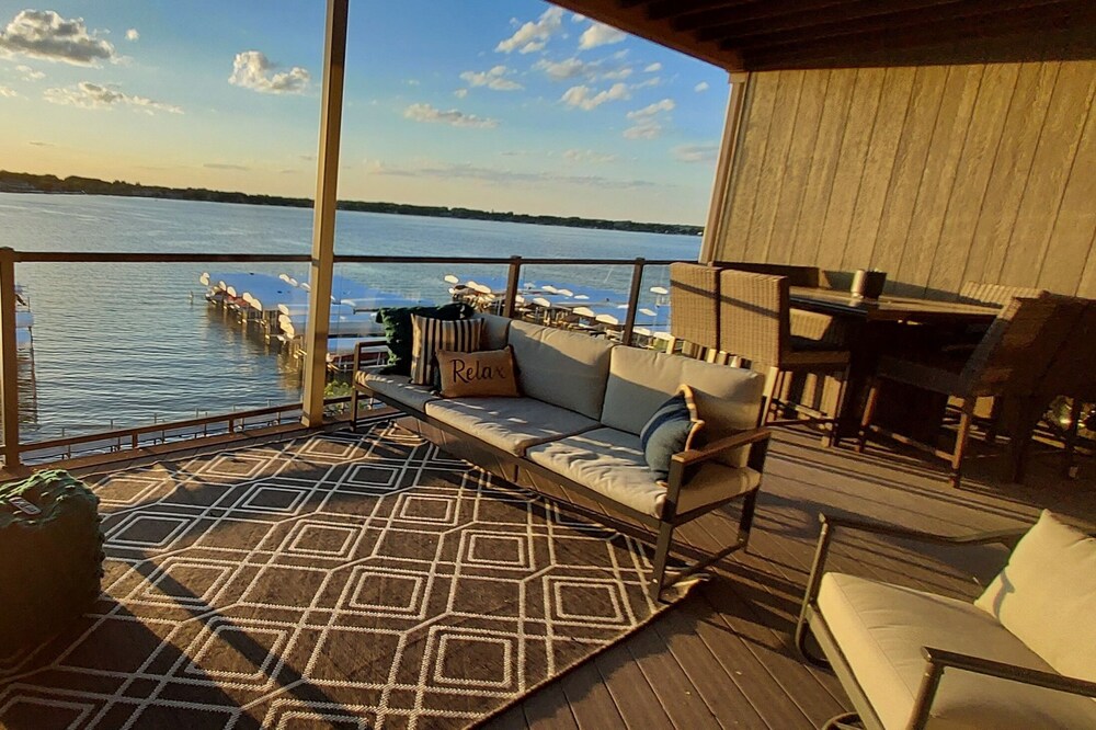 New Lakefront 4 Bedroom Bridges Bay Resort Luxury Condo
