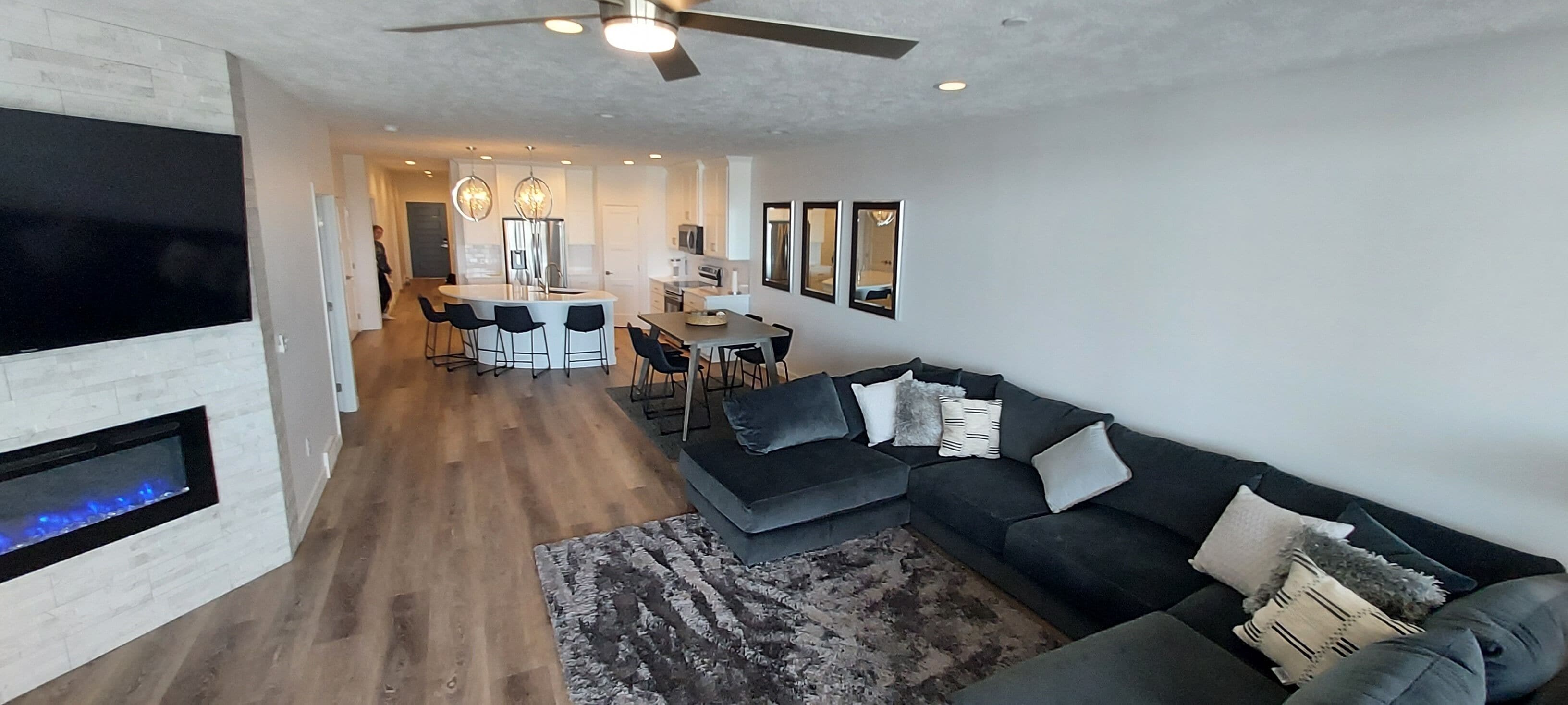 New Lakefront 4 Bedroom Bridges Bay Resort Luxury Condo