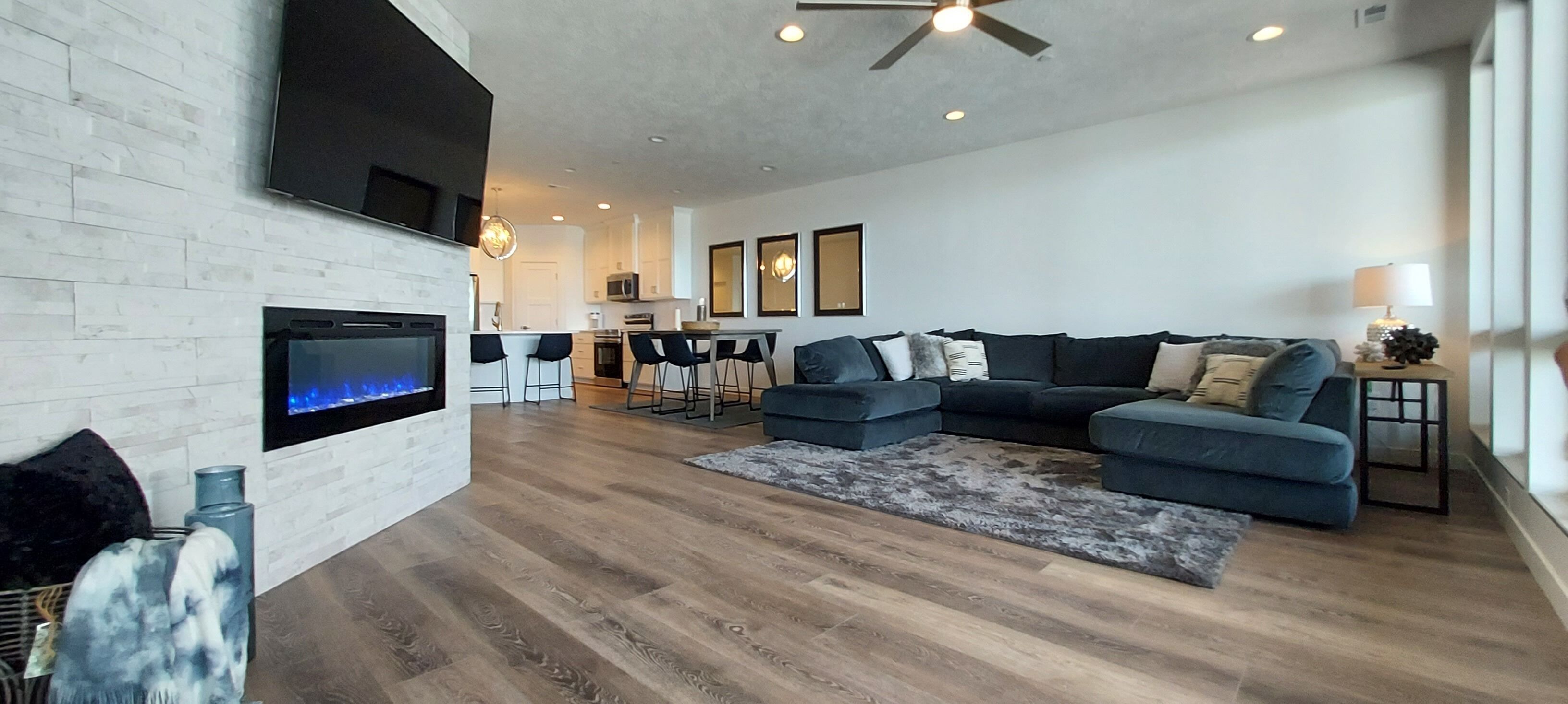 New Lakefront 4 Bedroom Bridges Bay Resort Luxury Condo