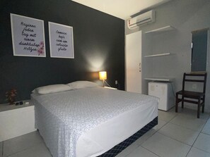 Habitación estándar con 1 cama doble o 2 individuales, 1 cama doble | Minibar, decoración individual, wifi gratis y ropa de cama