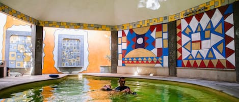 Couples treatment rooms, sauna, hot tub, steam room, body treatments