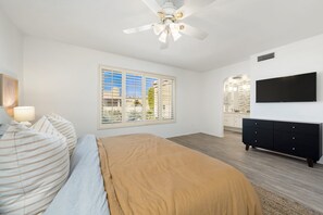 3 bedrooms, desk, free WiFi, bed sheets