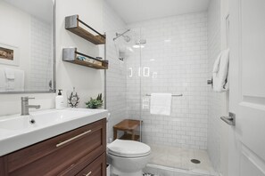 Shower, hair dryer, towels - RMR: Spruces 13 - The Elks Condo in The Aspens (Wilson)