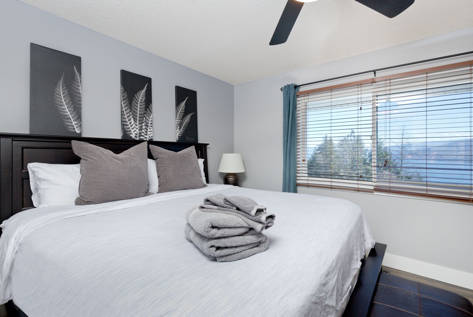 Vacation for Families with Stunning View & Pool