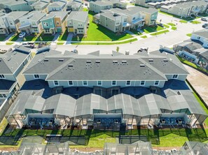 Exterior - Stunning 4Bd w/ Private Pool Storey Lake 4245 (Kissimmee)