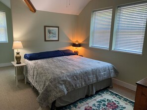 3 bedrooms, desk, free WiFi, bed sheets - Waterfront King Beds Pet Friendly Deck Home with Dock & Views. (Eutawville)