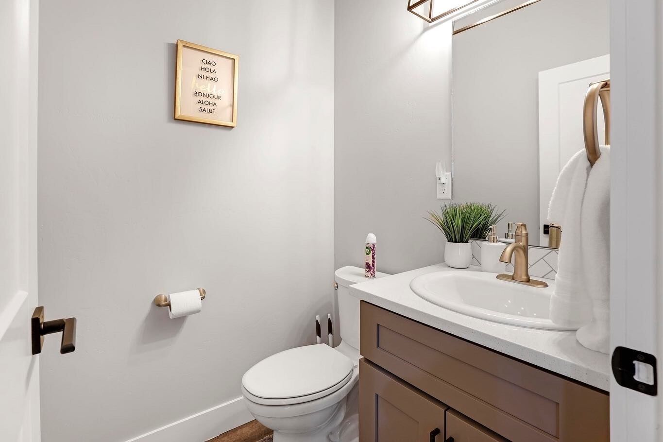 893 Brand new construction 2 level townhome central TF