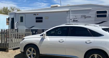 Super saver 5th wheel- near casinos shopping