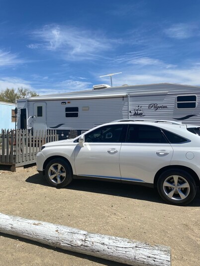 Super saver 5th wheel- near casinos shopping