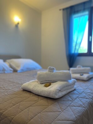 4 camere, ferro/asse da stiro, culla da viaggio, Wi-Fi gratuito