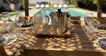 Villa with private swimming pool and parking, private garden, sleeps max 10pers.