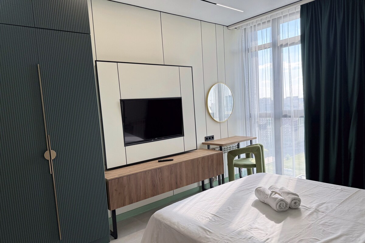 Superior Double Room, Non Smoking | Minibar, blackout drapes, WiFi (free), individually decorated