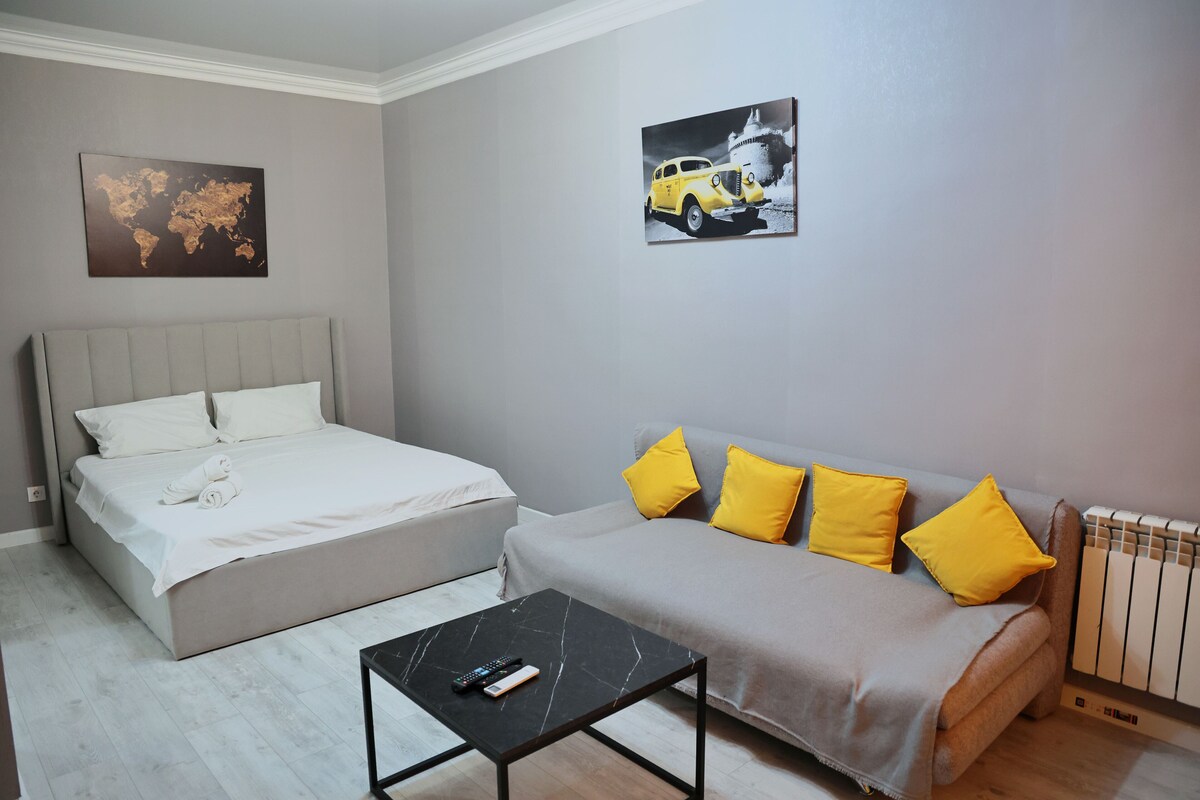 Family Condo, Non Smoking, Refrigerator & Microwave | Minibar, blackout drapes, WiFi (free), individually decorated