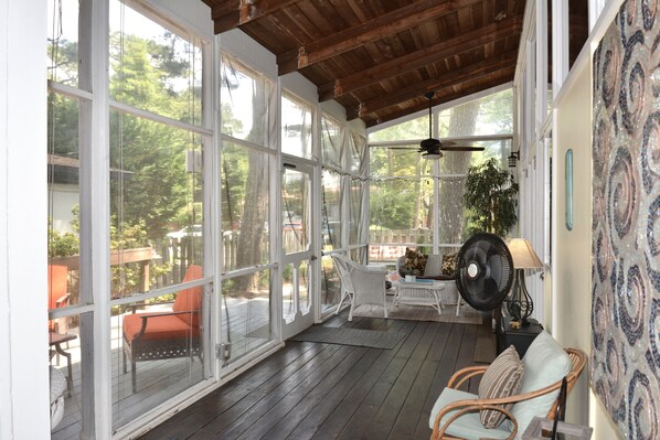 Interior - Pet Friendly Steps to the Beach Recent Updates 3BR Dewey Beach Home (Dewey Beach)