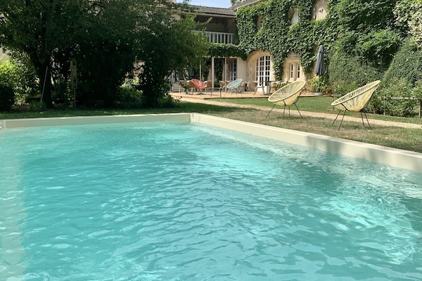 Sesongbasert utendørsbasseng