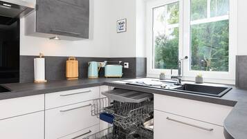 Fridge, microwave, oven, dishwasher