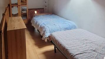 2 bedrooms, iron/ironing board