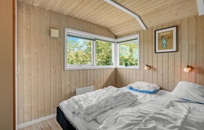 4 bedrooms, free WiFi