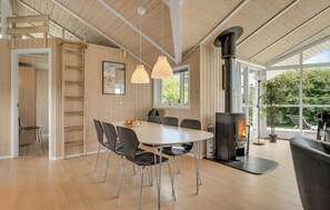 Dining - 4 bedroom gorgeous home in Børkop (Børkop)