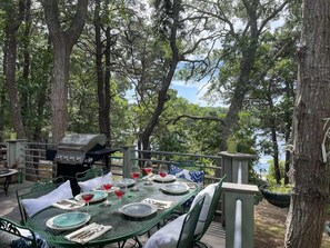 Outdoor dining - Pond House~Waterfront Oasis W/Jacuzzi Tub (Eastham)