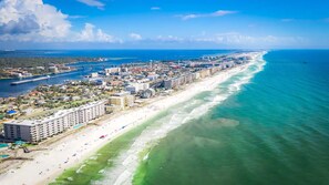 On the beach, beach towels - Panoramic Gulf Views! / 3 Kings (Fort Walton Beach)