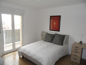 1 habitación, escritorio y insonorización 