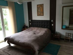 4 bedrooms, free WiFi, bed sheets